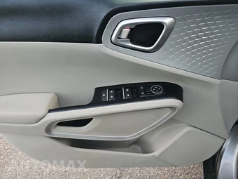 2025 Kia Soul LX - miniatura 9