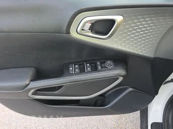 2025 Kia Soul LX - miniatura 9