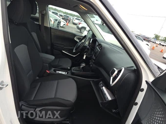 2025 Kia Soul LX - miniatura 8