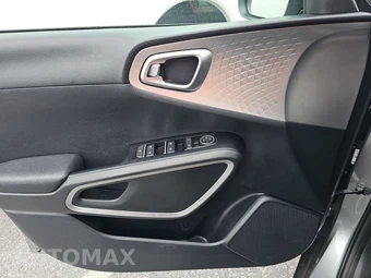 2025 Kia Soul LX - miniatura 9