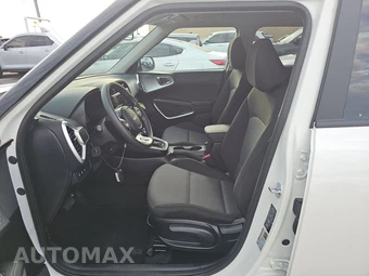 2025 Kia Soul LX - miniatura 7