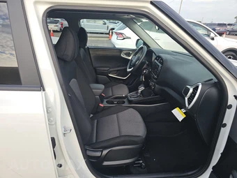 2025 Kia Soul LX - miniatura 8