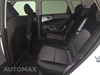 2025 Kia Soul LX - miniatura 13