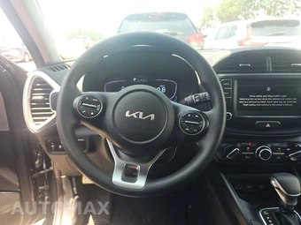 2025 Kia Soul LX - miniatura 10