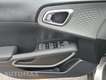 2025 Kia Soul LX - miniatura 9