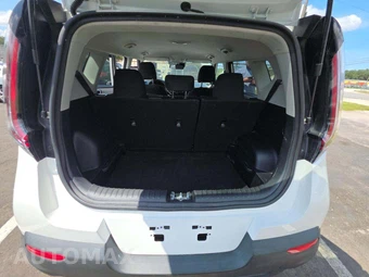 2025 Kia Soul LX - miniatura 14