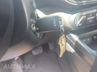 2025 Kia Soul LX - miniatura 8
