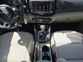 2025 Kia Soul LX - miniatura 11