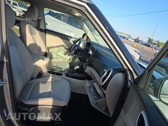 2025 Kia Soul LX - miniatura 8