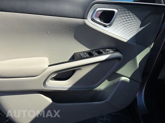 2025 Kia Soul LX - miniatura 9