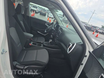 2025 Kia Soul LX - miniatura 8