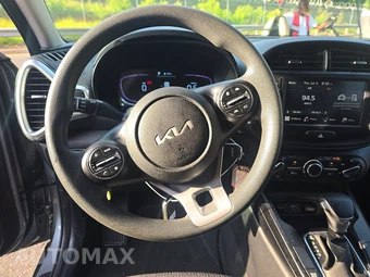 2025 Kia Soul LX - miniatura 10