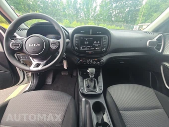 2025 Kia Soul LX - miniatura 11