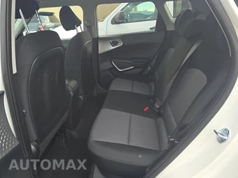 2025 Kia Soul LX - miniatura 13