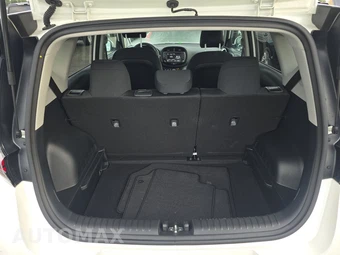 2025 Kia Soul LX - miniatura 16