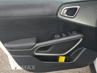 2025 Kia Soul LX - miniatura 9