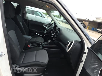 2025 Kia Soul LX - miniatura 8