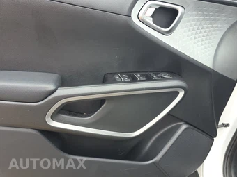 2025 Kia Soul LX - miniatura 9