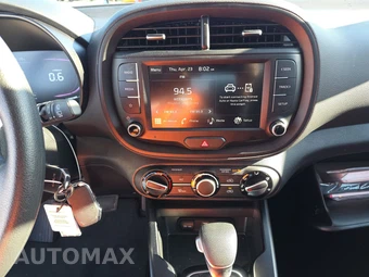 2025 Kia Soul LX - miniatura 11