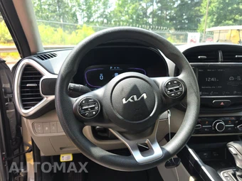 2025 Kia Soul LX - miniatura 10