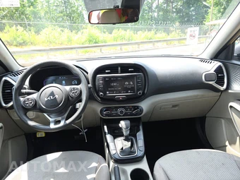2025 Kia Soul LX - miniatura 11
