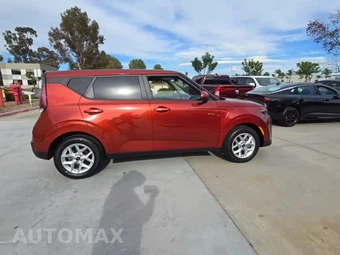2025 Kia Soul LX - miniatura 5