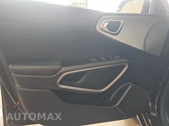 2025 Kia Soul LX - miniatura 9