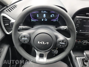 2025 Kia Soul LX - miniatura 10