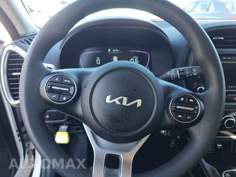 2025 Kia Soul LX - miniatura 10