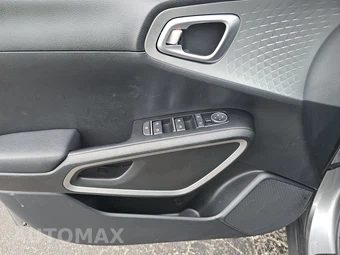 2025 Kia Soul LX - miniatura 9