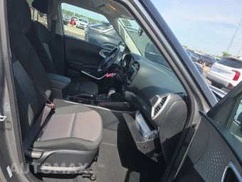 2025 Kia Soul LX - miniatura 8