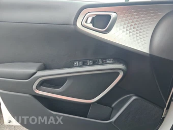 2025 Kia Soul LX - miniatura 9