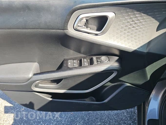 2025 Kia Soul LX - miniatura 9