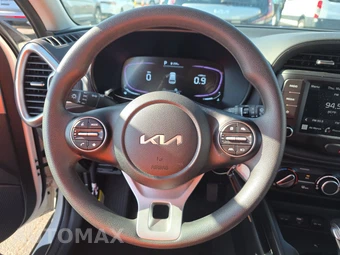 2025 Kia Soul LX - miniatura 10