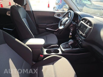2025 Kia Soul LX - miniatura 8