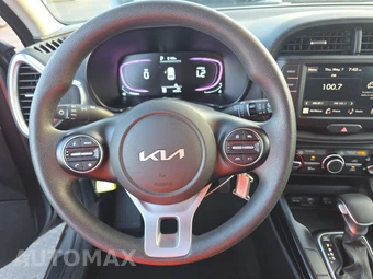 2025 Kia Soul LX - miniatura 10