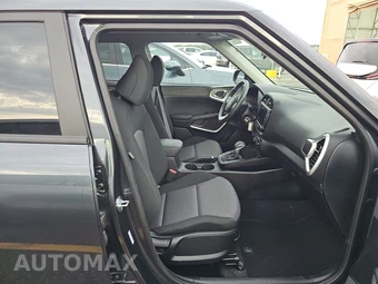 2025 Kia Soul LX - miniatura 8
