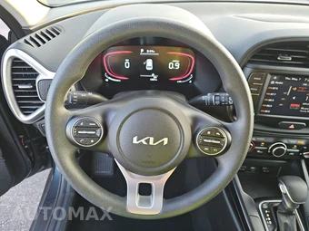 2025 Kia Soul LX - miniatura 10