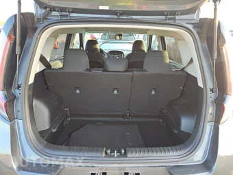 2025 Kia Soul LX - miniatura 16