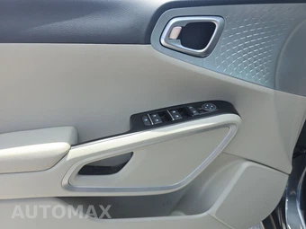 2025 Kia Soul LX - miniatura 9