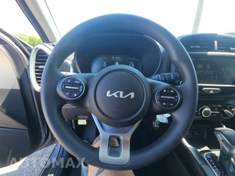 2025 Kia Soul LX - miniatura 10