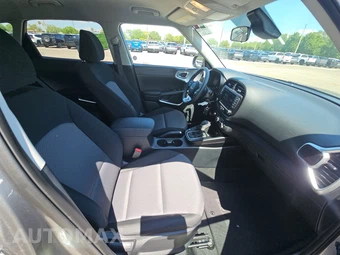 2025 Kia Soul LX - miniatura 8