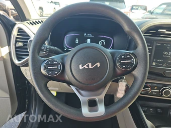 2025 Kia Soul LX - miniatura 10