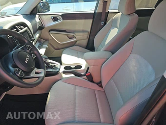 2025 Kia Soul LX - miniatura 7