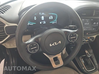 2025 Kia Soul LX - miniatura 10