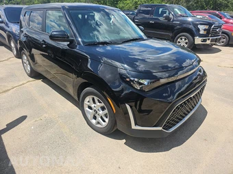 2025 Kia Soul LX - miniatura 3