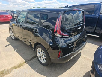 2025 Kia Soul LX - miniatura 6
