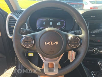 2025 Kia Soul LX - miniatura 10