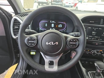 2025 Kia Soul LX - miniatura 10