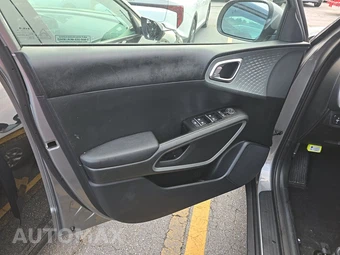 2025 Kia Soul LX - miniatura 9